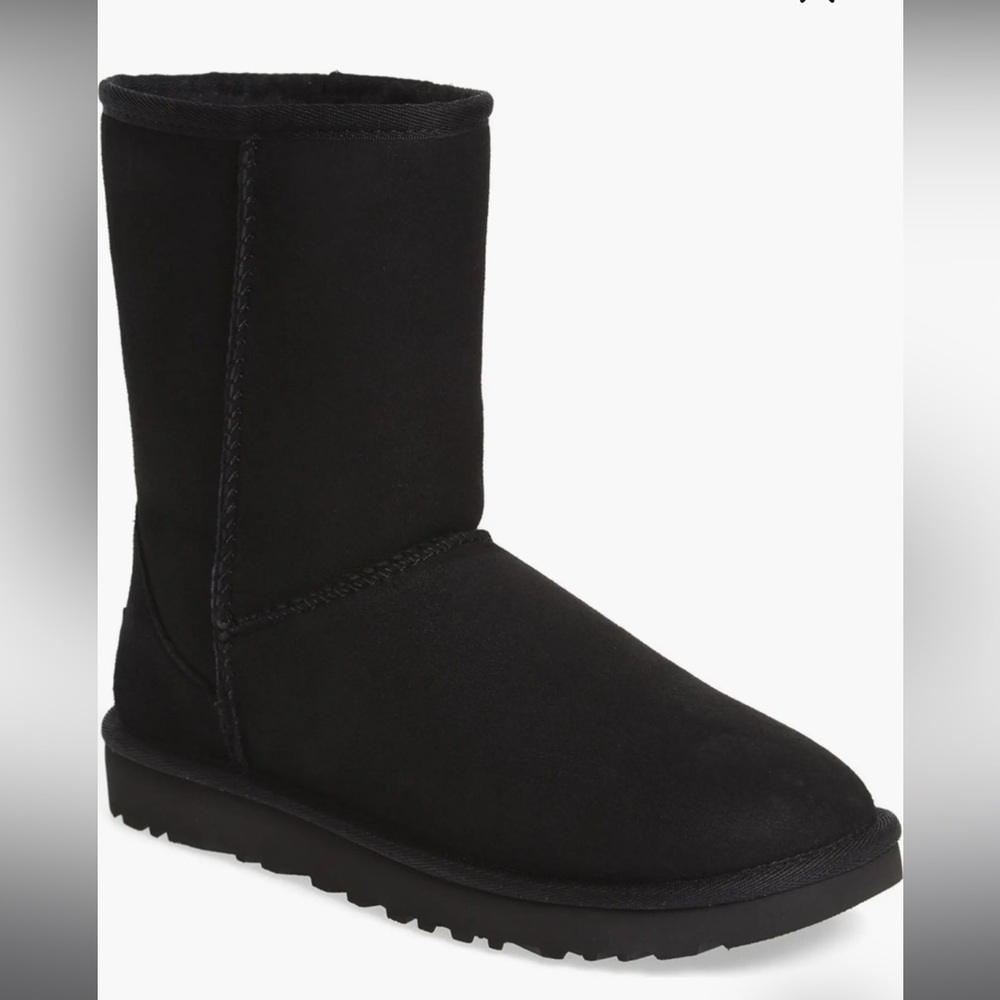 UGG classic shearling lined short boot